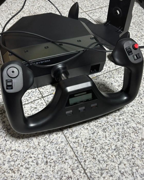 Flight Yoke System - Saitek Pro Flight
