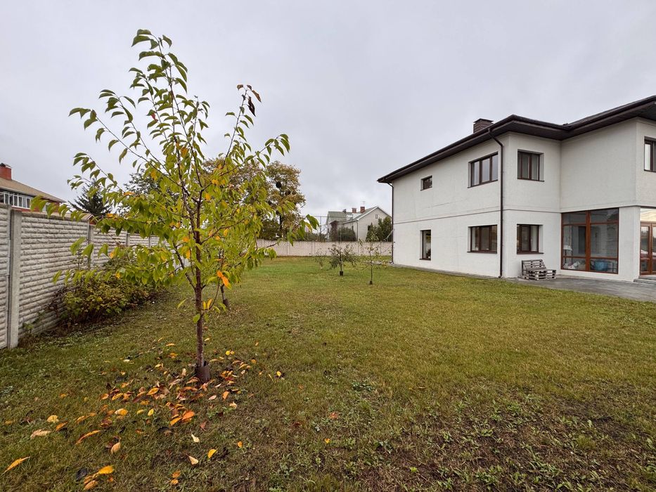 Продам современный  дом 215 м², Павленки, Ньютона, 8,5 соток( код 5704)