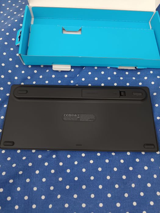 Teclado wireless/bluetooth JLAB