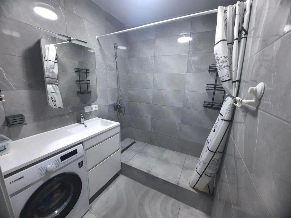 Продам 2-х кім. квартиру з ремонтом 53 Перлина на Таїрова (297-771)
