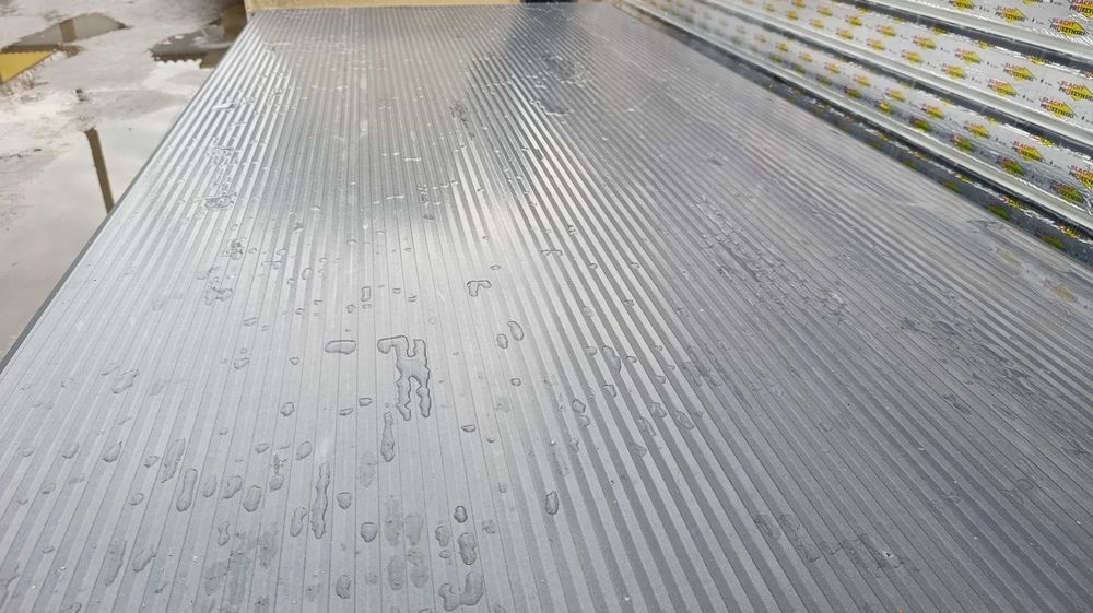 płyta warstwowa ścienna poliuretan 100mm RAL7016mat/9010 "od ręki"