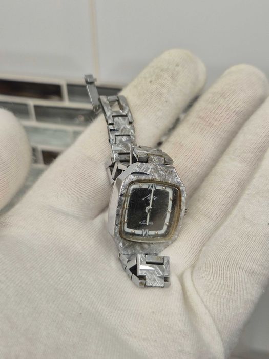 *Łucz*zegarek damski quartz