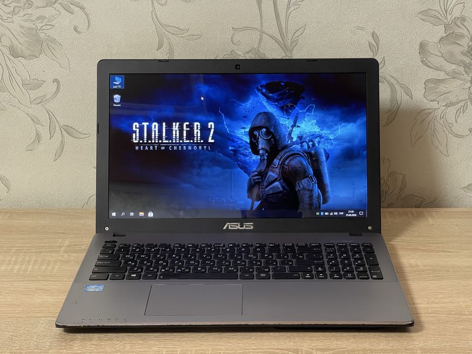 Ігровий ноутбук Asus X550C | 8 RAM | Nvidia GeForce GT | SSD | SonicMaster