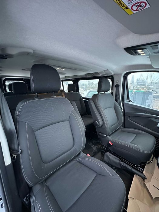 Wynajem Renault Trafic 2025 | 170 KM automat | 8 os. | hak | Bydgoszcz