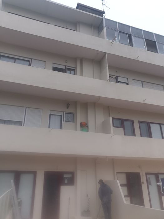 Pinturas interiores e exteriores