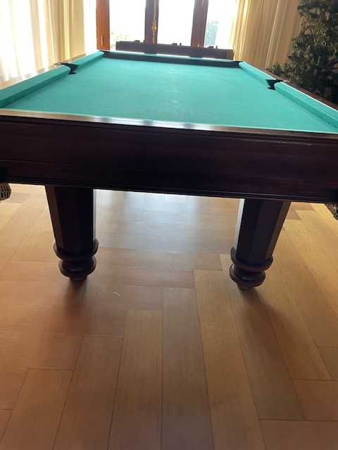 Bilhar, com tampo em madeira