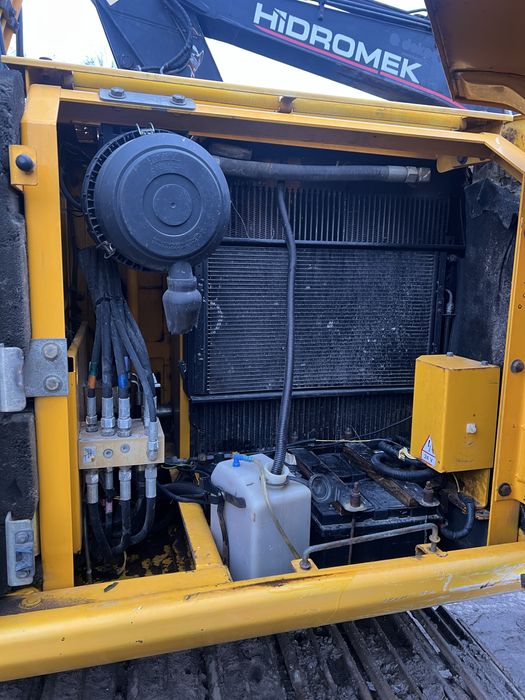 Ескаватор гусеничний