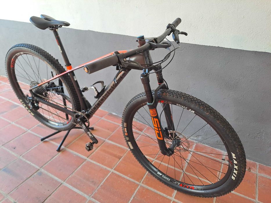 Bicicleta Mondraker Carbon R