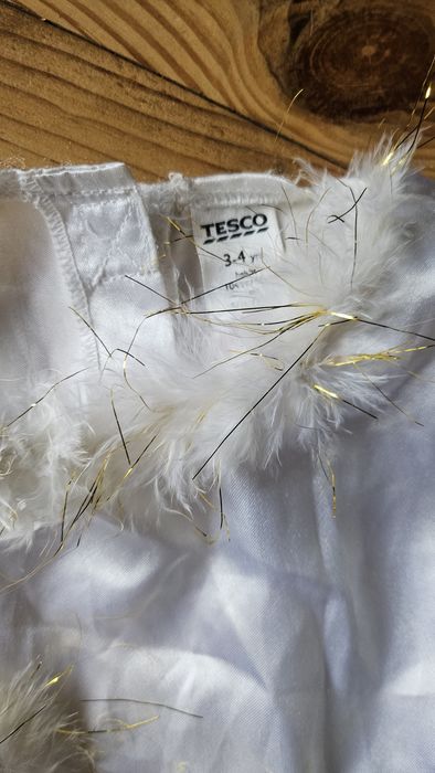 Продам святкові сукні на дівчинку 5-7р