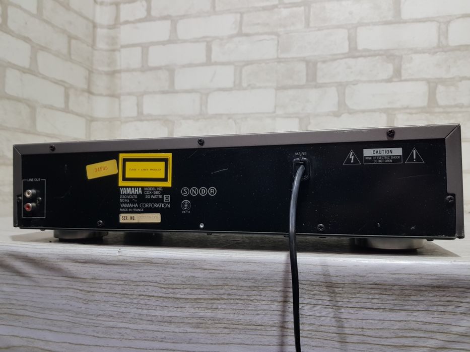Програвач CD дисків YAMAHA CDX-560, б/у з Німеччини