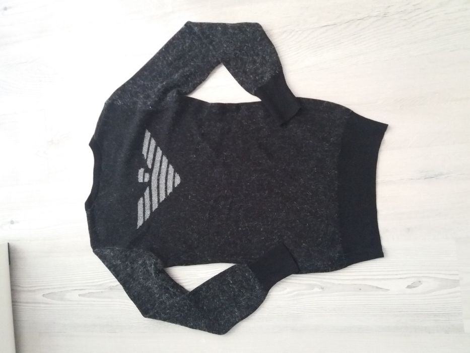 AJ Armani sweter