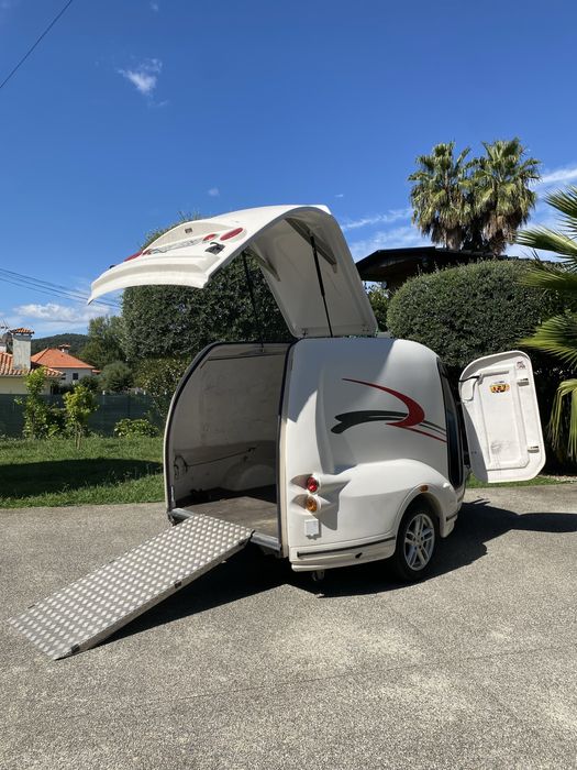 Reboque (Casca De Noz)