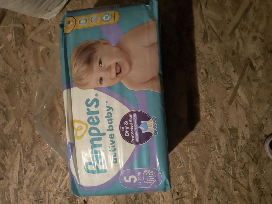 Sprzedam pampersy pampers 5