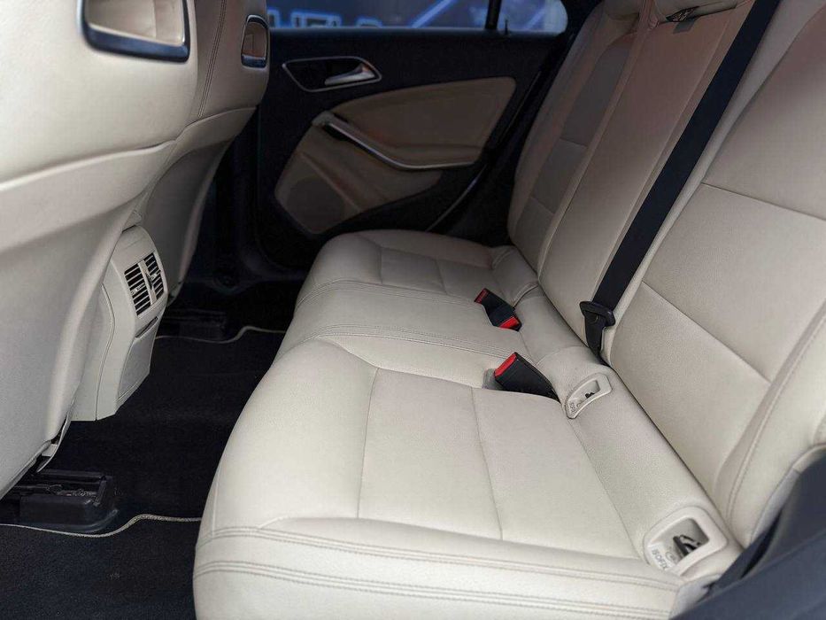 Mercedes-Benz CLA 250 2013, 2.0 бензин, автомат