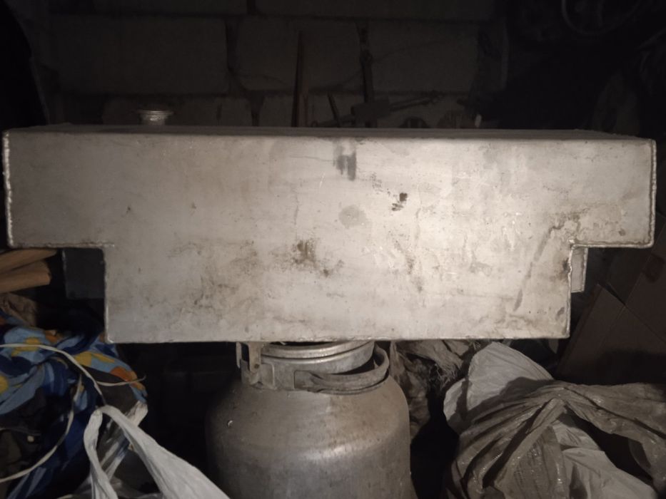 Продам бак дополнительный из алюминия на Жигули