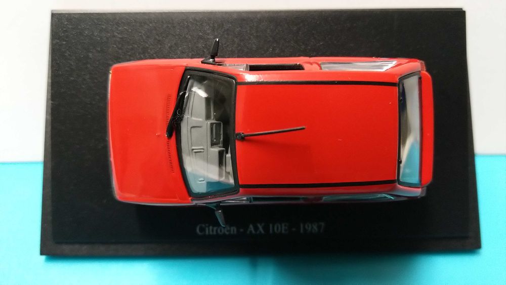 Citroen AX 1.0 E (1987) - Miniatura escala 1/43 da Universal Hobbies