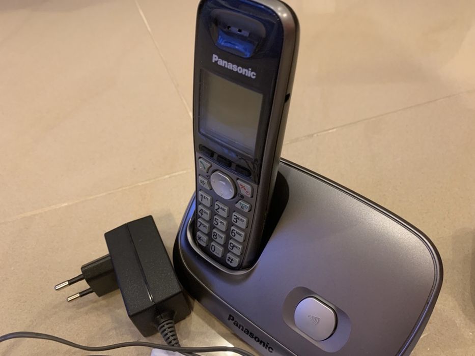 Telefon Panasonic KX-TG6512PD z dodatkowa słuchawką
