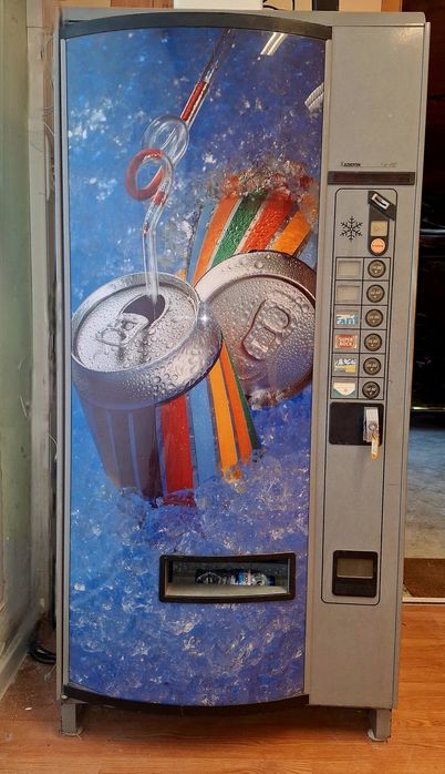 Máquina de Vending de Bebidas Azkoyen Fan 492
