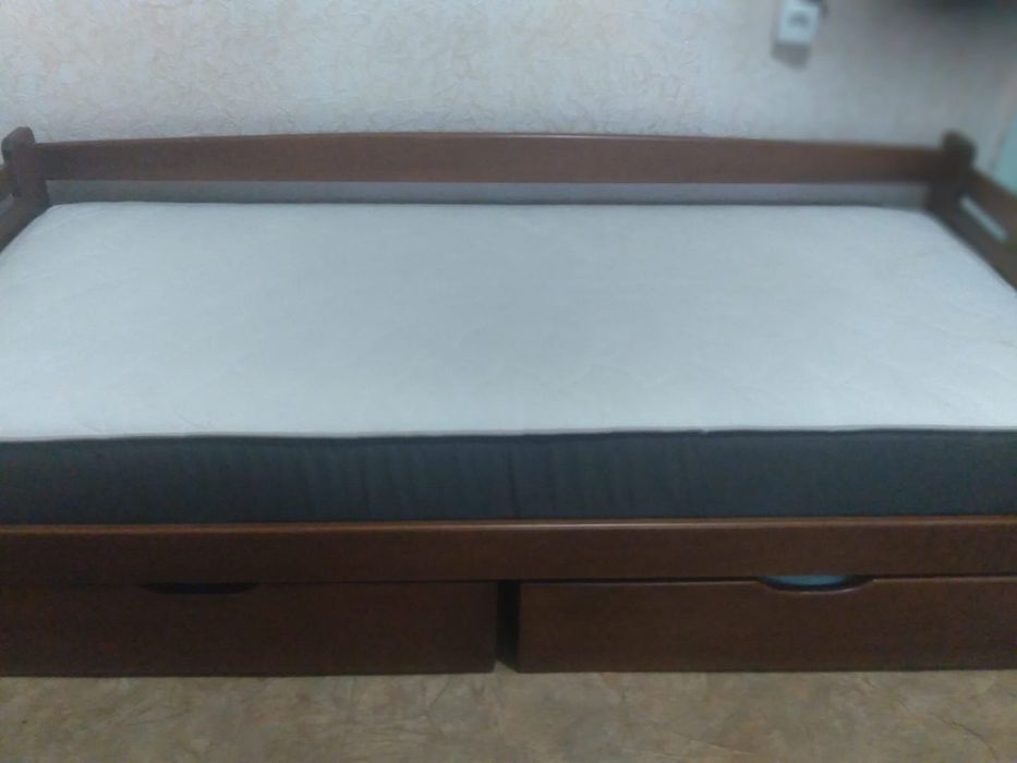 Ліжко одномісне з масиву вільхи + ортопедичний матрац