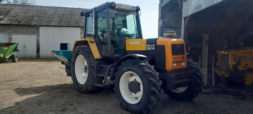 Ciągnik Renault 120.54  Rok 1996 klima