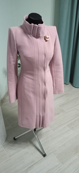 Жіноче пальто весна