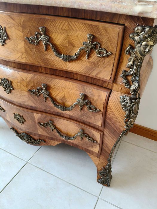 Cómoda estilo Luís XV - estilo francês