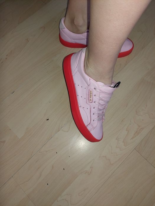 Продам женские кеды Adidas,  кожа, 36 размероригинал