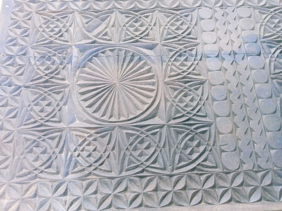 Arca antiga com sinais de uso