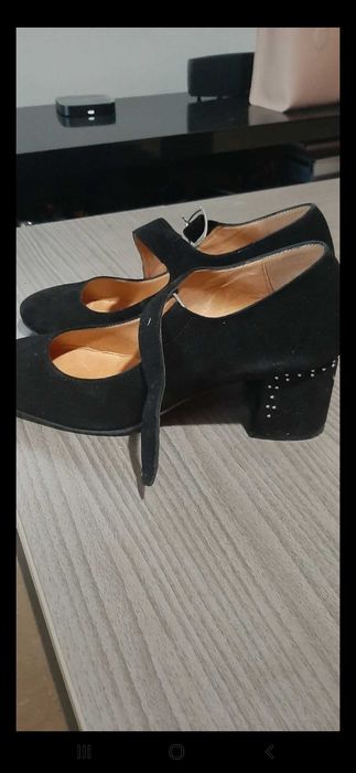 Sapatos de salto pretos tipo Mary Jane Eureka, em muito bom estado.