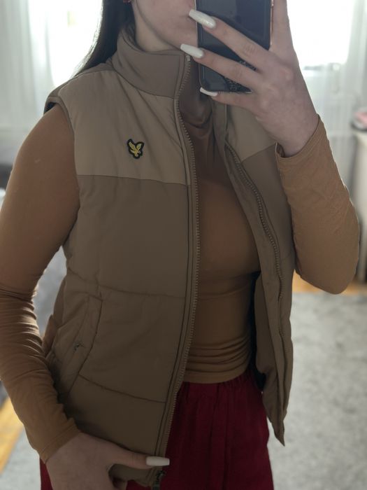 Безрукавка Бежева Lyle&Scott