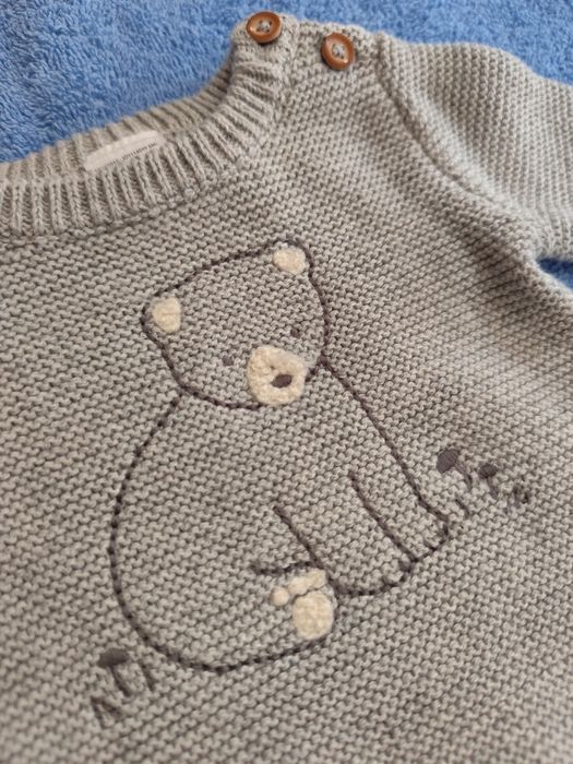 На выписку детский костюм