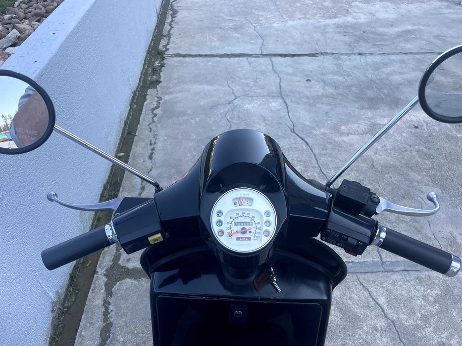 (RESERVADA) LML 125 automática (2015). Com revisão e só 8920 km!