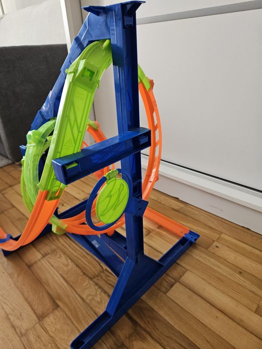 Hot Wheels Action Tor Potrójna Epicka Pętla HMX41