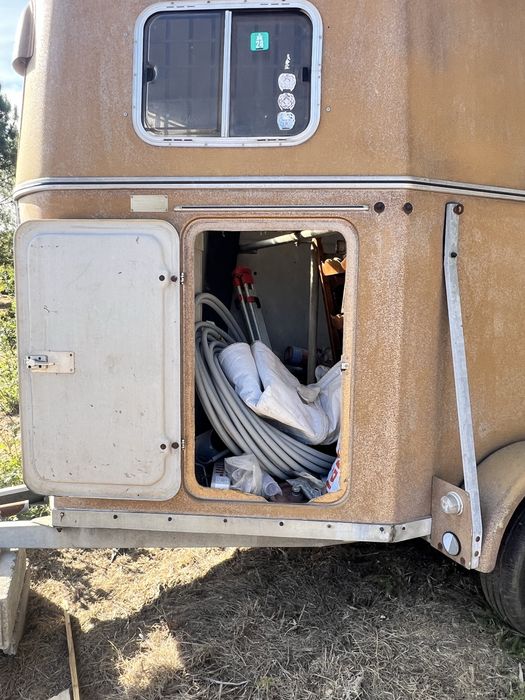 Roulote para Cavalos – Bom Estado