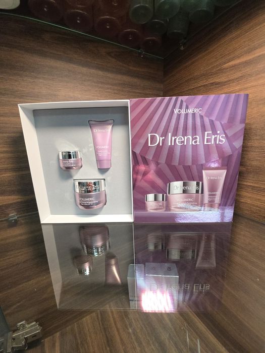 Zestaw kosmetyków Dr Irena Eris Volumeric.