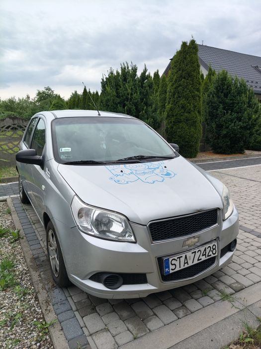 Chevrolet Aveo srebrny 5 drzwi hatchback