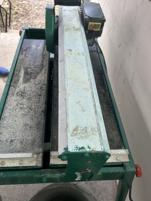 Плиткоріз водяний