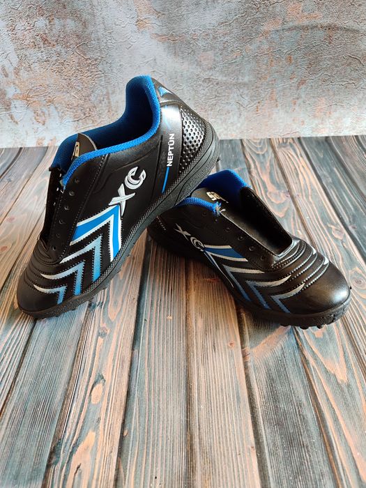 Футбольне взуття.Копи, футзалки.