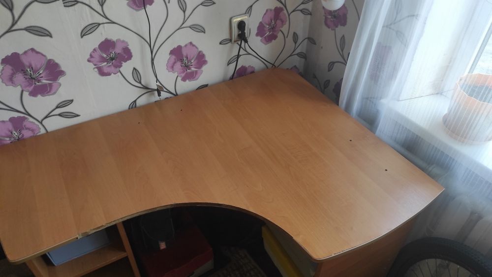 Продам стіл комп'ютерний письмовий, поличка для книг, стол компьютерны