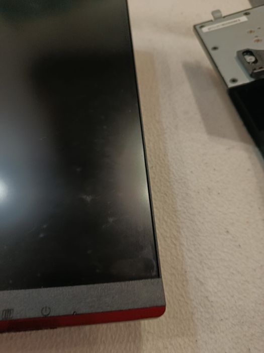 Monitor LCD curvo (LED Backlight) AOC 24" (danificado)