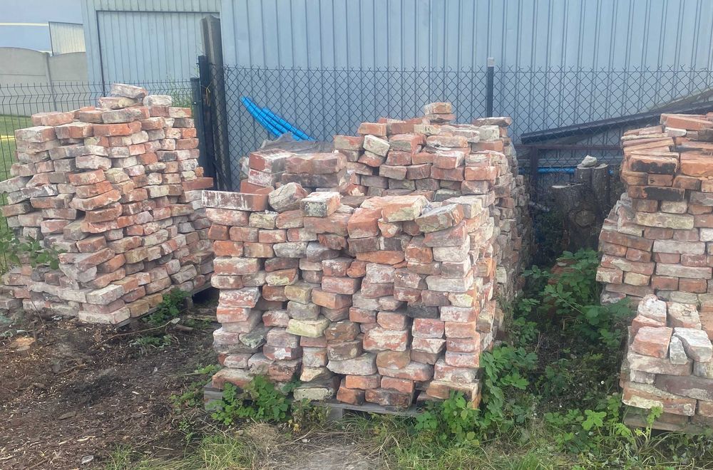 Cegła stara rozbiórkowa