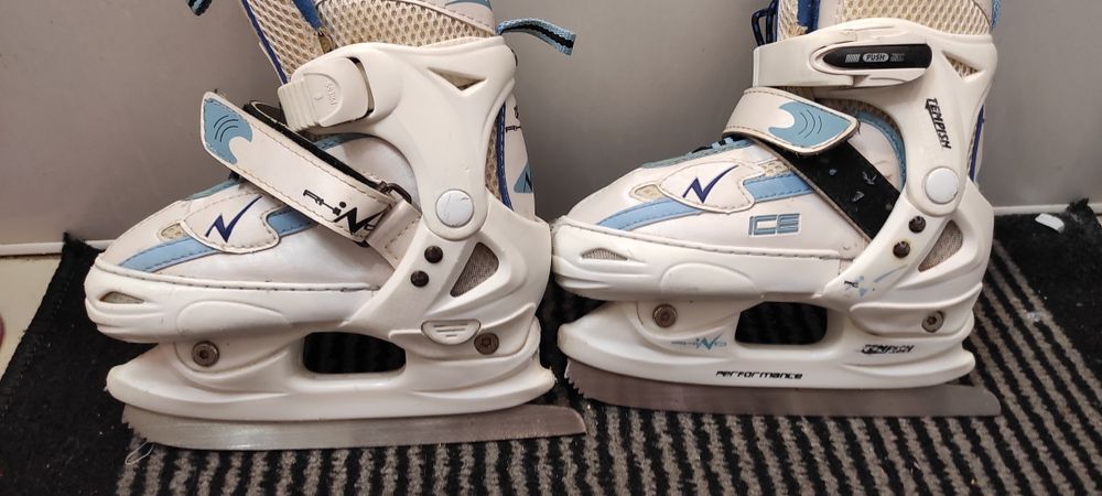 Łyżwy regulowane 30/33