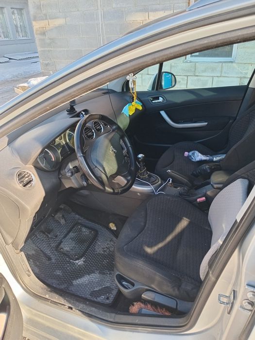 Peugeot 308sw універсал 7 місний 2008 рік