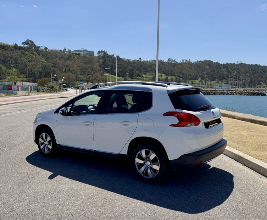 Peugeot 2008 1.2 VTi Allure TECTO PANORÃMICO