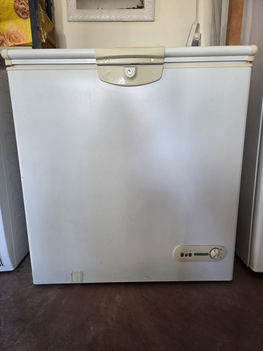 Arca Congeladora Gralux TOP Line 240L