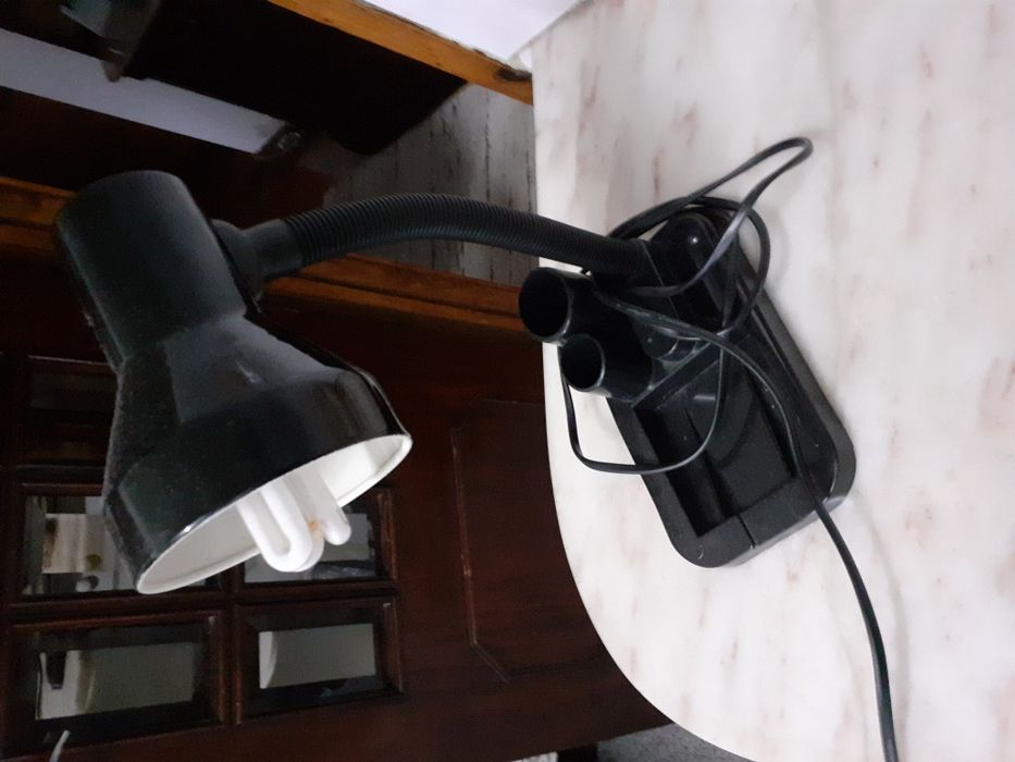 Vendo candeeiro de secretária .