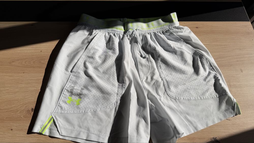 Sprzedam spodenki(ala kąpielówki) UA, rozmiar M