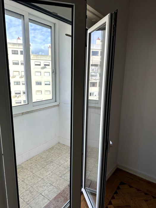 Porta Janela Basculante CLIMALIT