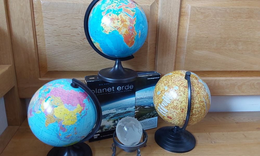 Кришталевий глобус , глобуси, диски