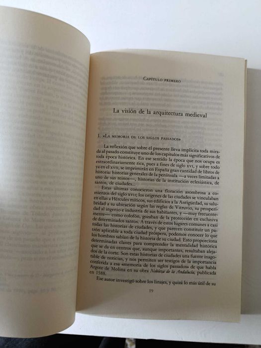 Livro Arquitectura y sociedad en el Siglo de Oro, Alicia Cámara Muñoz